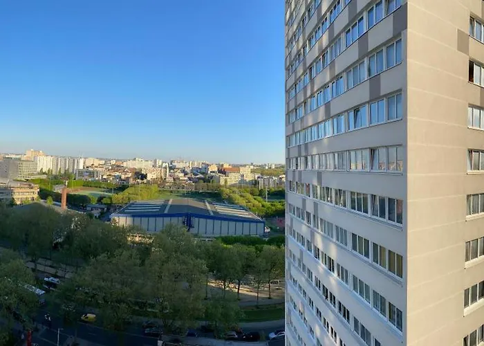 Full Loft In - 2 Single Beds For 2 - Chinatown