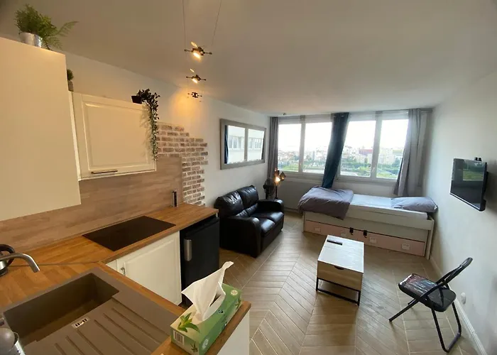 Full Loft In - 2 Single Beds For 2 - Chinatown *